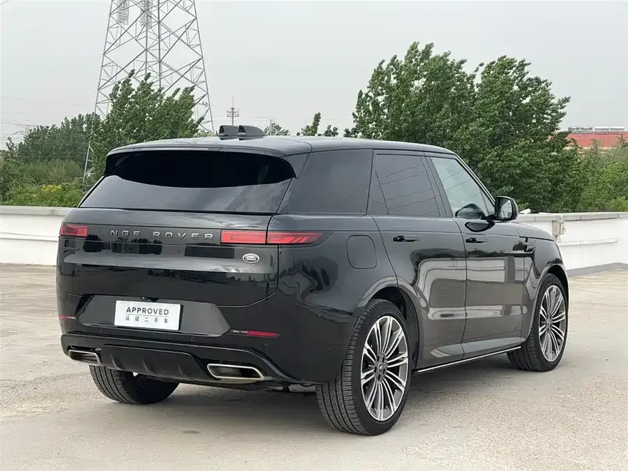 Land Rover Range Rover Sport Range Rover Sport 2024 400PS Classic Edition 2024 — миниатюра 3