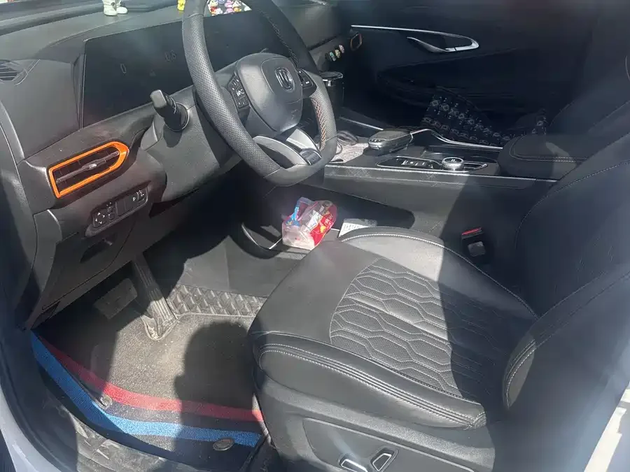 Changan UNI-T Changan UNI-T 2022 1.5T Premium Edition 2023 — миниатюра 4
