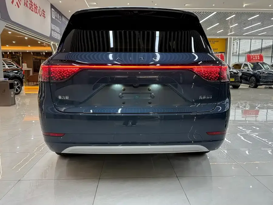 AITO M9 Wenjie M9 2024 Extended Range Ultra Edition 52kWh 5-seater Edition 2026 — миниатюра 3