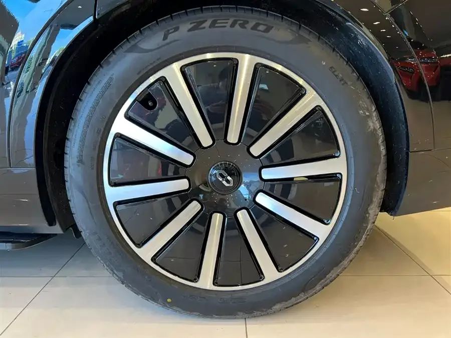 AITO M9 Wenjie M9 2025 Extended Range Ultra Edition 52kWh 6-Seat Version (192-line LiDAR) 2025 — миниатюра 2