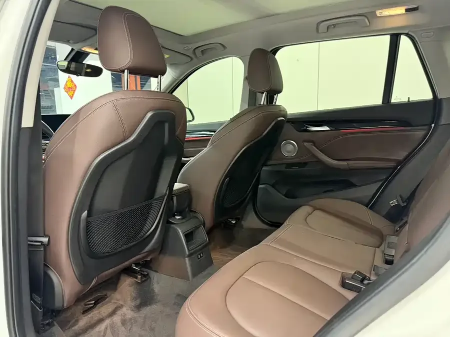 BMW X1 2021 facelift sDrive20Li Fashion model 2022 — миниатюра 2