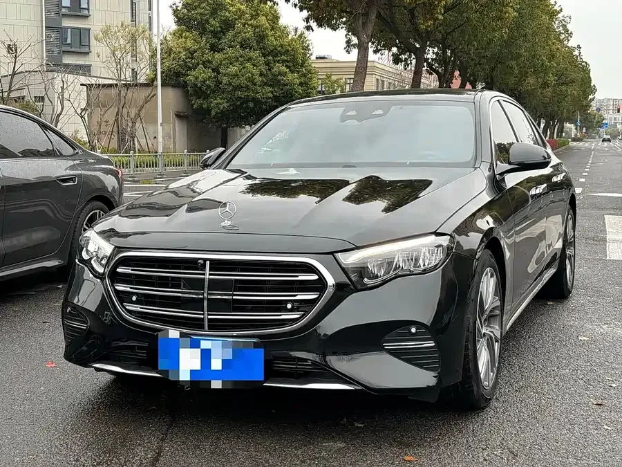 Mercedes-Benz E-Class 2025