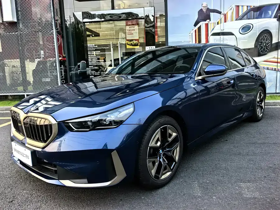 BMW 5 Series 2024