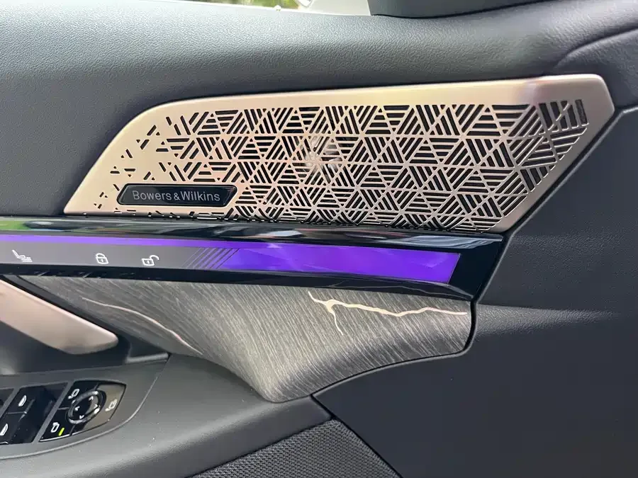 BMW 5 Series BMW 5 Series 2025 530Li Exclusive M Sport Package 2025 — миниатюра 3
