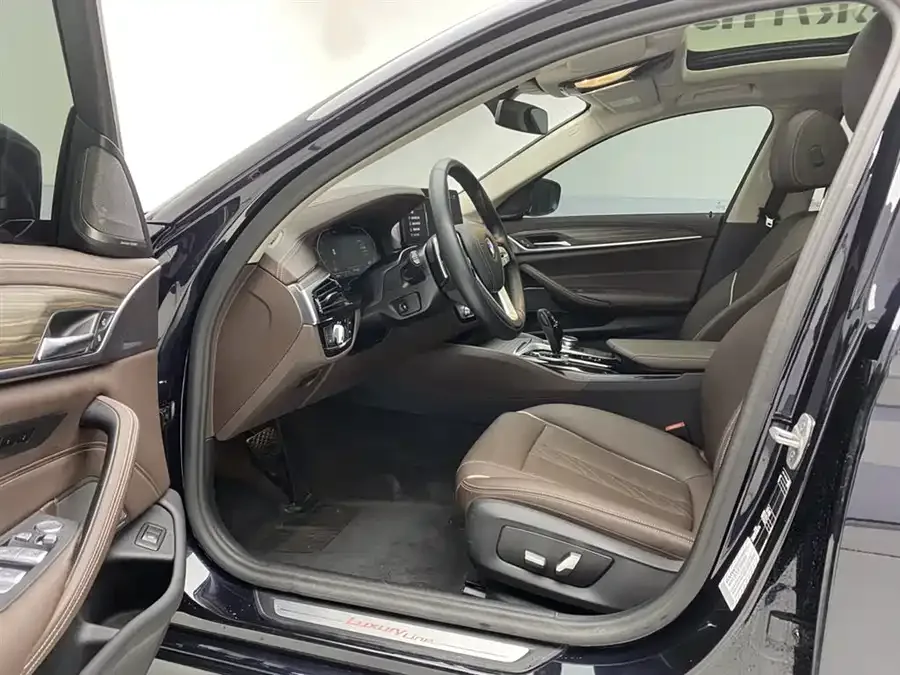 BMW 5 Series BMW 5 Series 2023 530Li Leading Luxury Package 2023 — миниатюра 5