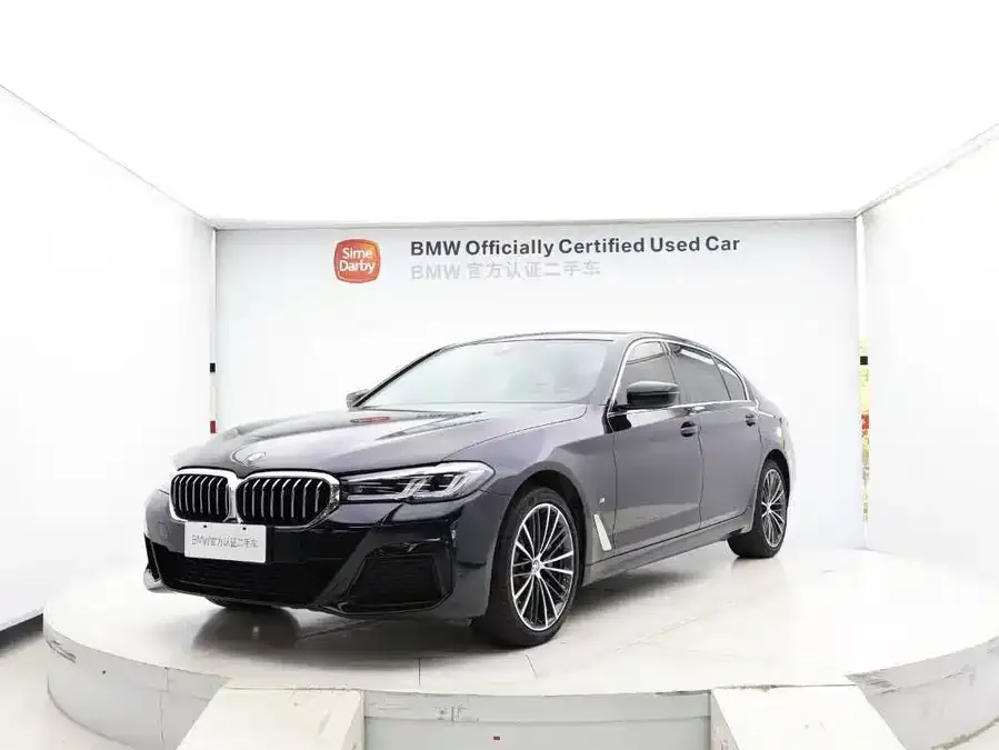 BMW 5 Series BMW 5 Series 2022 530Li Leading M Sport Package 2022 — фото 1, купить с доставкой в Москву