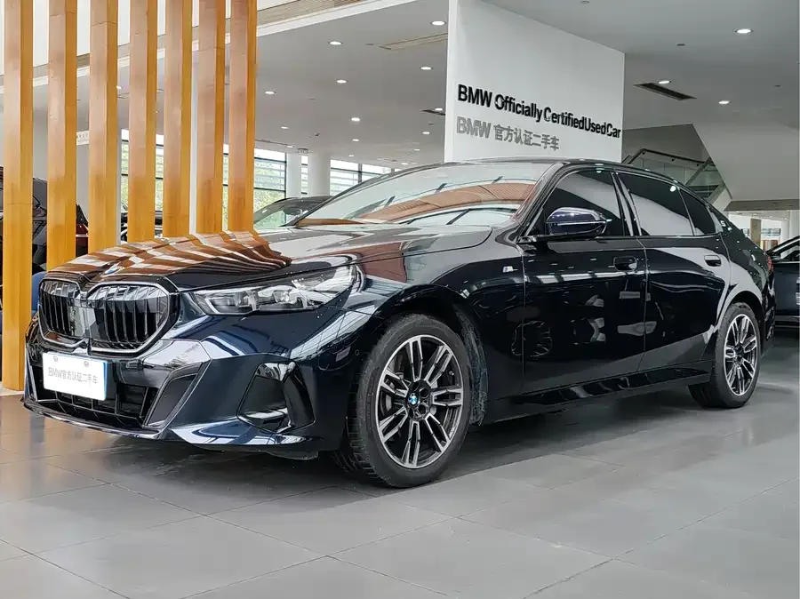 BMW 5 Series 2025
