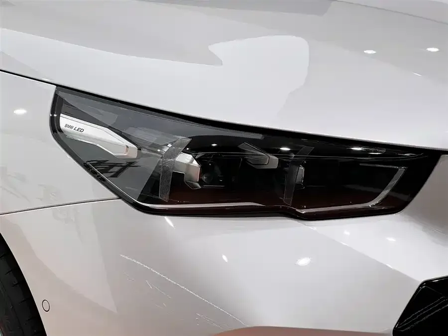 BMW 5 Series BMW 5 Series 2025 530Li Leading M Sport Package 2026 — миниатюра 2