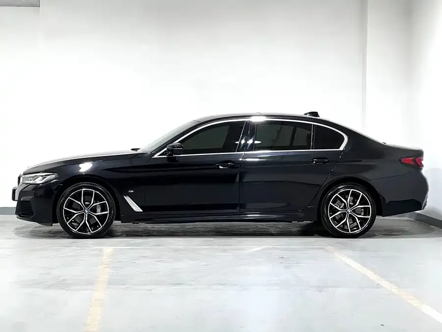 BMW 5 Series BMW 5 Series 2022 facelift 530Li Exclusive M Sport Package 2022 — миниатюра 2