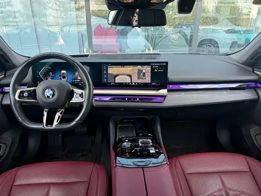 BMW 5 Series BMW 5 Series 2025 530Li Exclusive M Sport Package 2025 — миниатюра 2