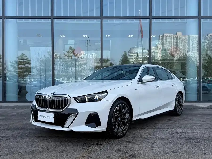 BMW 5 Series 2025