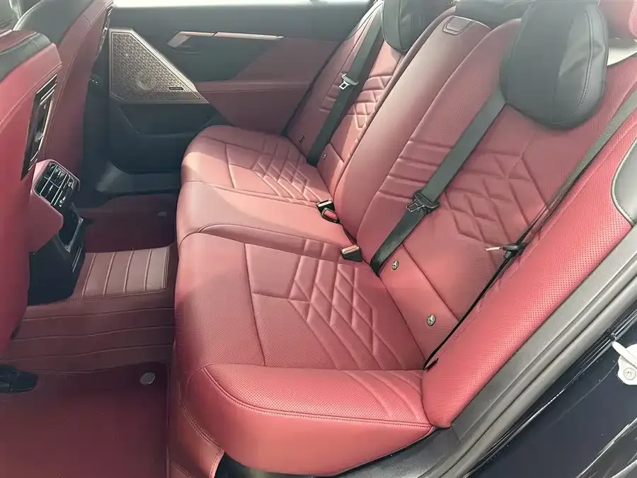 BMW 5 Series BMW 5 Series 2025 530Li Exclusive M Sport Package 2025 — миниатюра 3