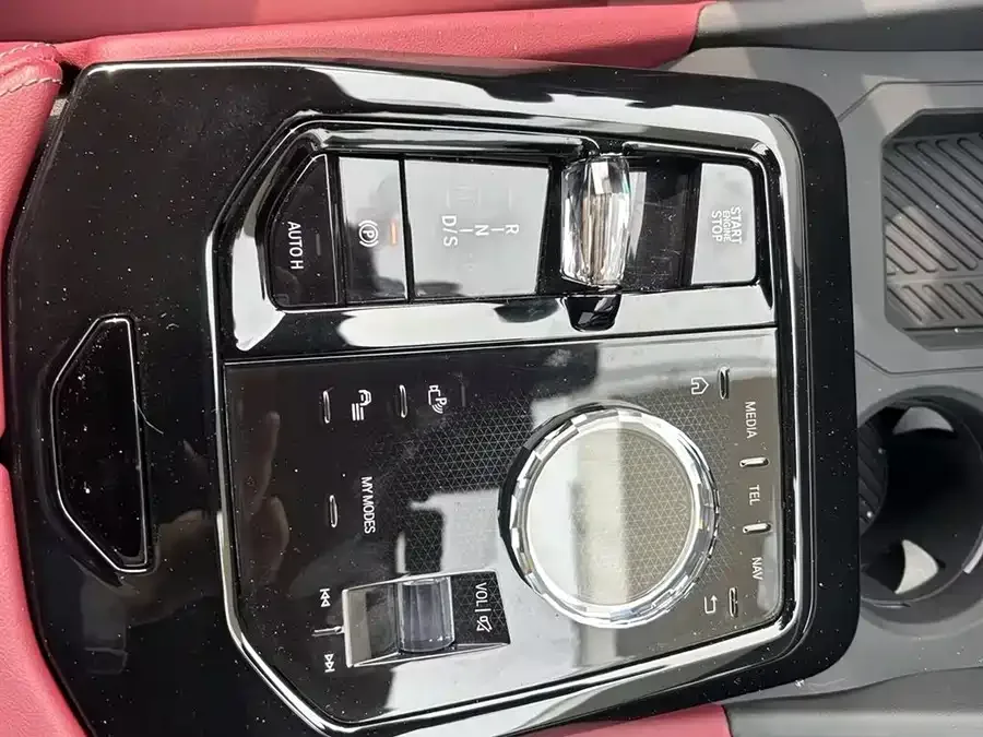 BMW 5 Series BMW 5 Series 2025 530Li Exclusive M Sport Package 2025 — миниатюра 4