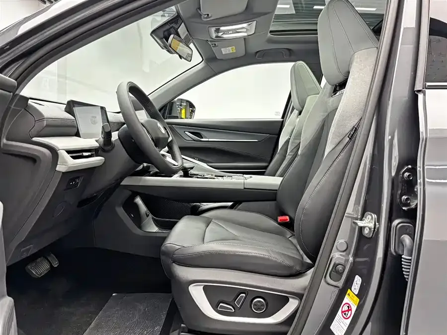 Changan CS75PLUS Changan CS75PLUS 2026 Smart Champion Edition 1.5T New Blue Whale Intelligent Navigation Model 2026 — миниатюра 4