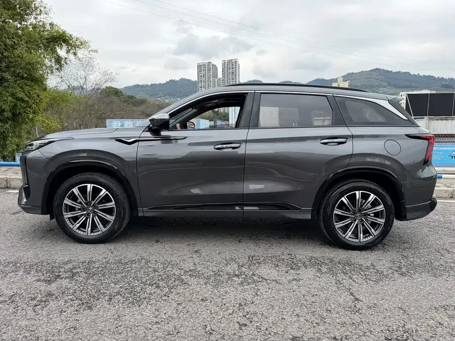 Changan CS75PLUS Changan CS75PLUS 2023 third-generation 1.5T automatic premium model 2023 — миниатюра 2