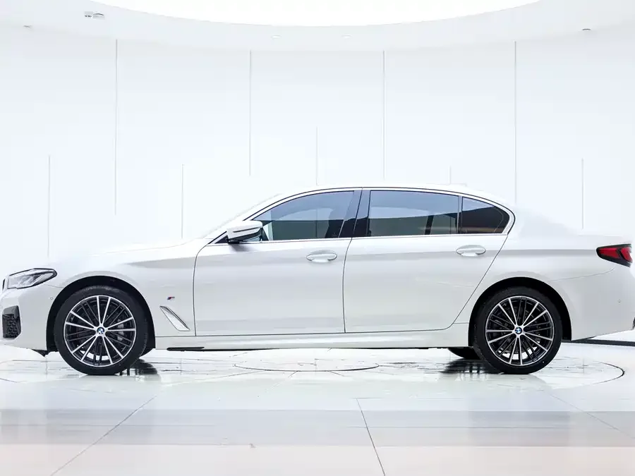BMW 5 Series BMW 5 Series 2023 530Li Leading M Sport Package 2023 — миниатюра 2