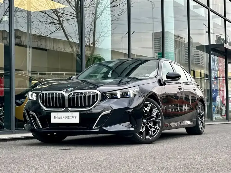 BMW 5 Series 2025
