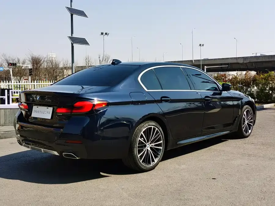 BMW 5 Series BMW 5 Series 2022 facelift 530Li Leading M Sport Package 2022 — миниатюра 2