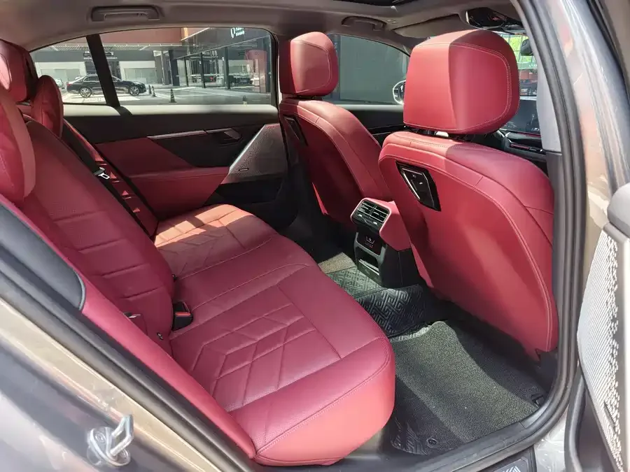 BMW 5 Series BMW 5 Series 2024 525Li M Sports Package 2024 — миниатюра 3