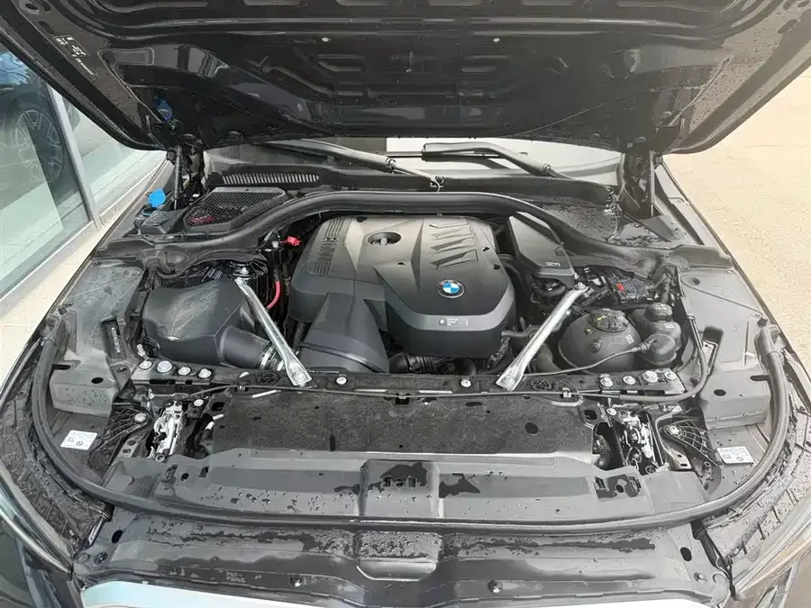 BMW 5 Series BMW 5 Series 2025 530Li Exclusive M Sport Package 2025 — миниатюра 2