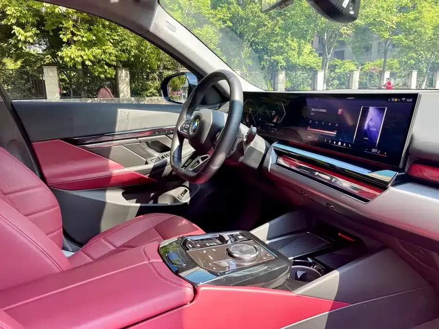 BMW 5 Series BMW 5 Series 2025 530Li Leading M Sport Package 2025 — миниатюра 5