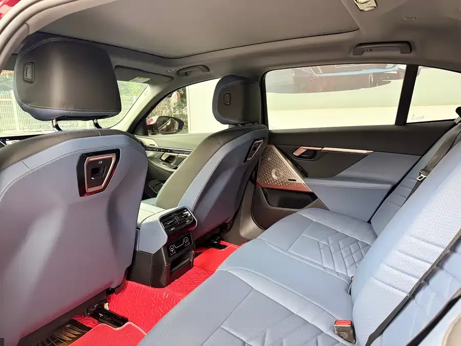 BMW 5 Series BMW 5 Series 2024 530Li Exclusive M Sports Package 2026 — миниатюра 3