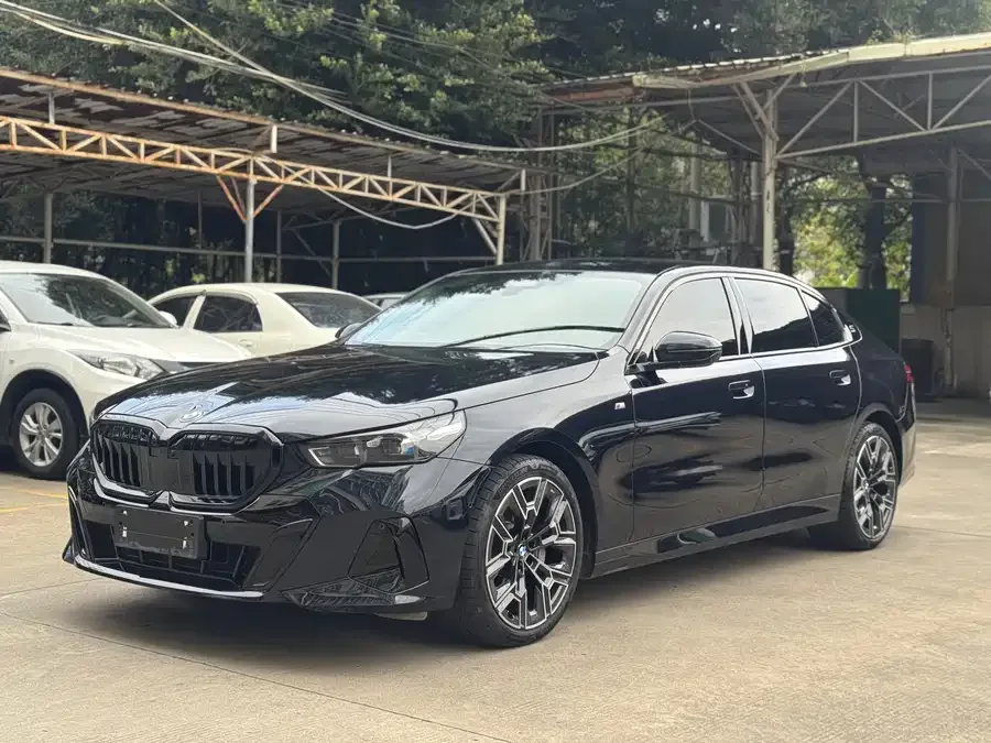 BMW 5 Series 2024