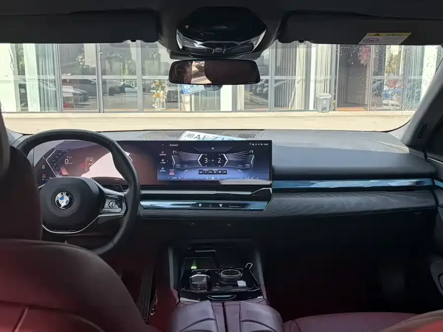 BMW 5 Series BMW 5 Series 2024 530Li Leading Luxury Package 2024 — миниатюра 5