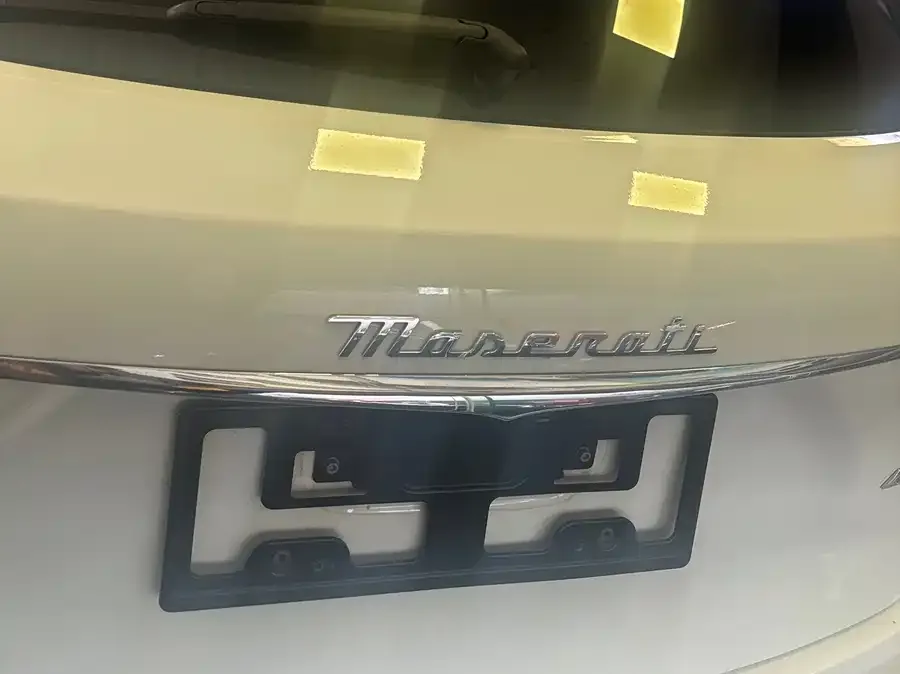Maserati Levante Levante 2022 2.0T GT Edge Edition 2022 — миниатюра 3