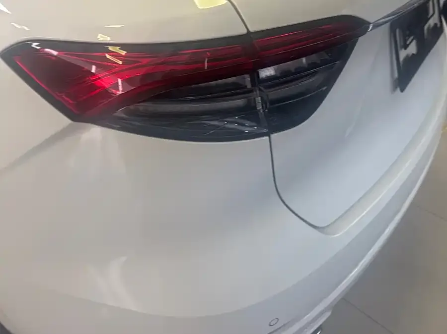 Maserati Levante Levante 2022 2.0T GT Edge Edition 2022 — миниатюра 5