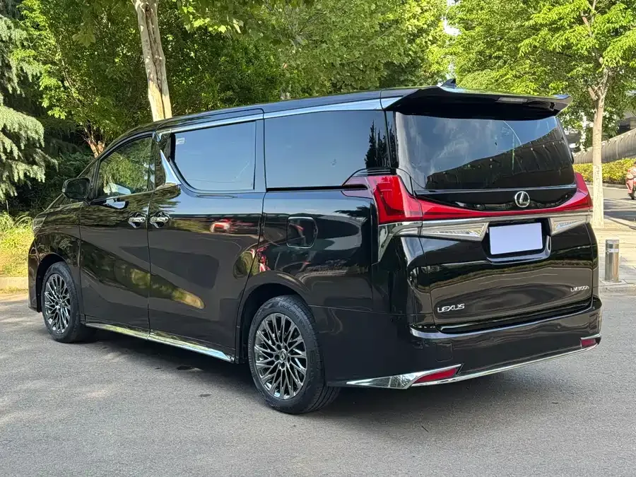 Toyota Crown Vellfire Vellfire 2023 Crown Hybrid 2.5L HV Premium Edition 2023 — миниатюра 3