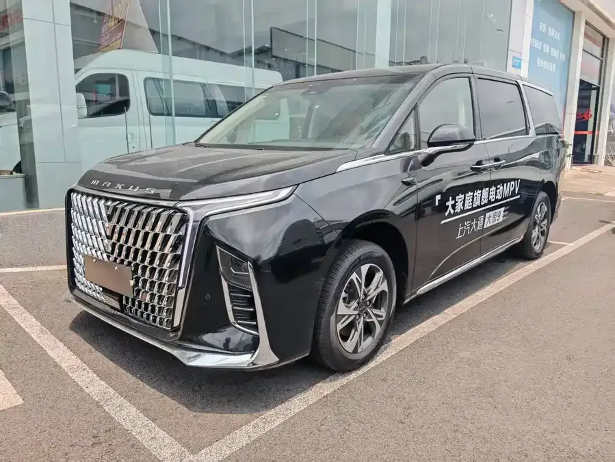 Maxus 9 Everyone's 9 2025 Super Hybrid Long Range Grassland Edition 7-seater 2025 — фото 1, купить с доставкой в Москву