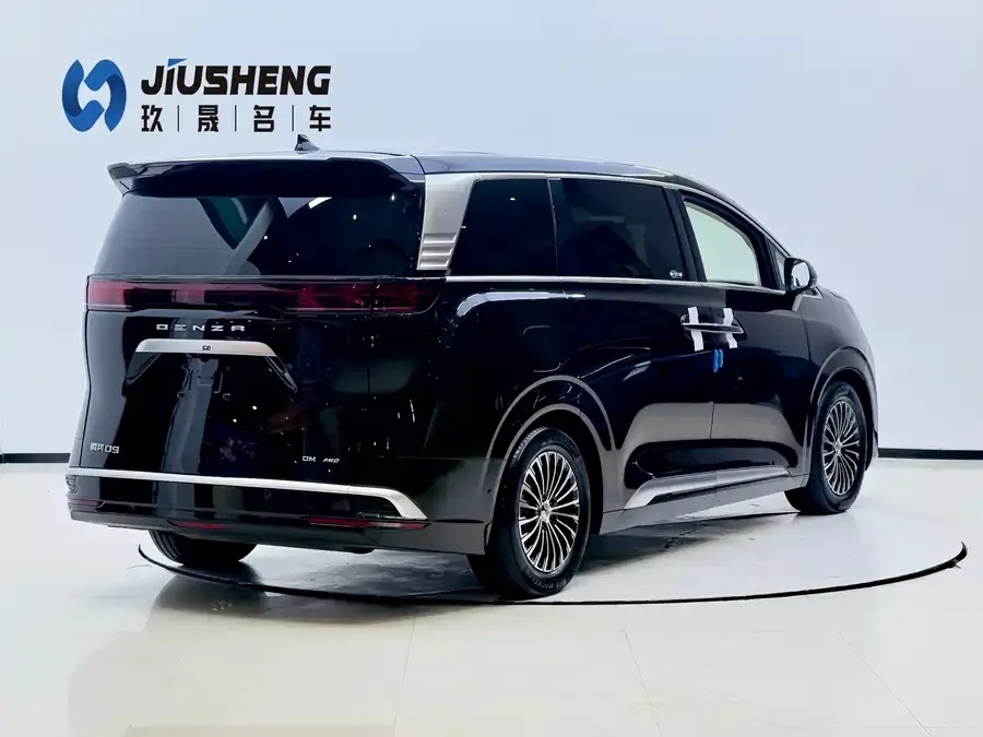 BYD D9 BYD D9 2022 DM-i 970 4WD Flagship Model 2023 — миниатюра 2