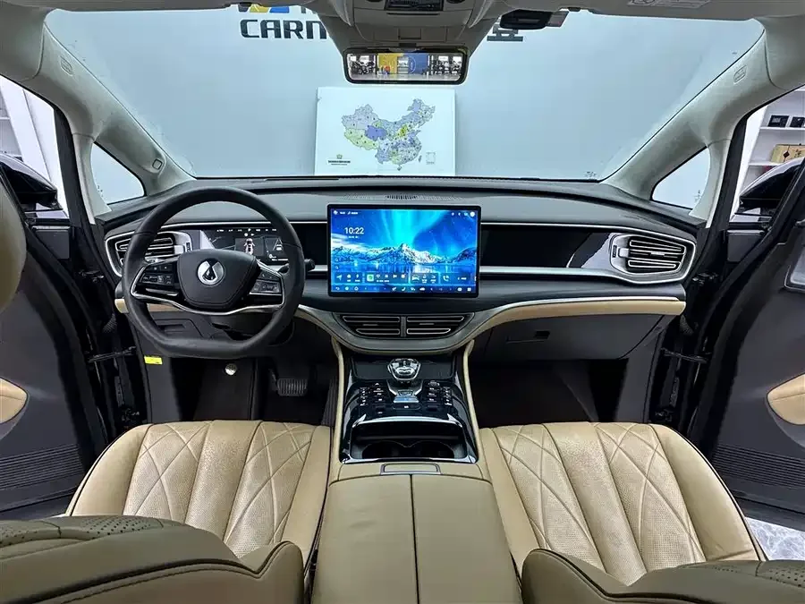 BYD D9 DENZA D9 2024 DM-i 980 4WD Flagship Model 2024 — миниатюра 3
