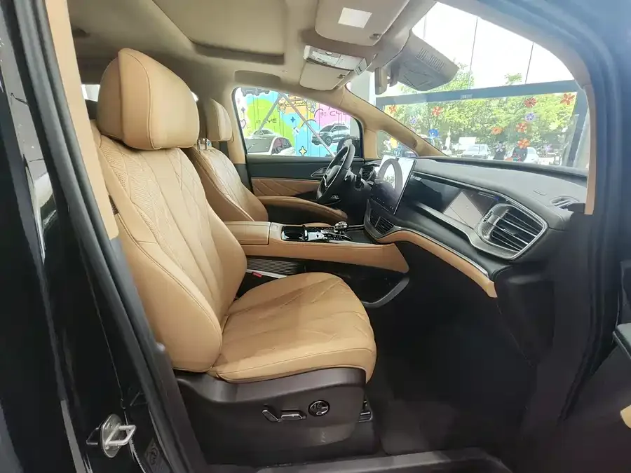BYD D9 Denza D9 2025 DM-i Intelligent Driving Edition 1020 Four-Wheel Drive Flagship Model 2024 — миниатюра 3