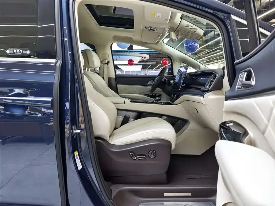 BYD D9 Denza D9 2025 DM-i Intelligent Driving Edition 1020 Four-Wheel Drive Flagship Model 2025 — миниатюра 3