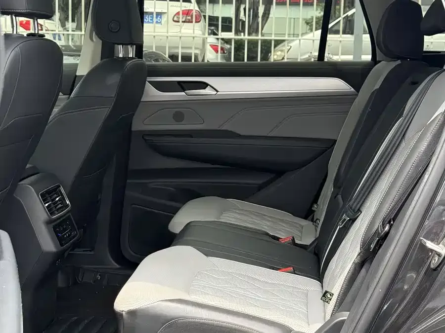 Volkswagen Tavendor 2023 Lanxun 380TSI 4WD R-Line Touring Edition 2023 — миниатюра 3