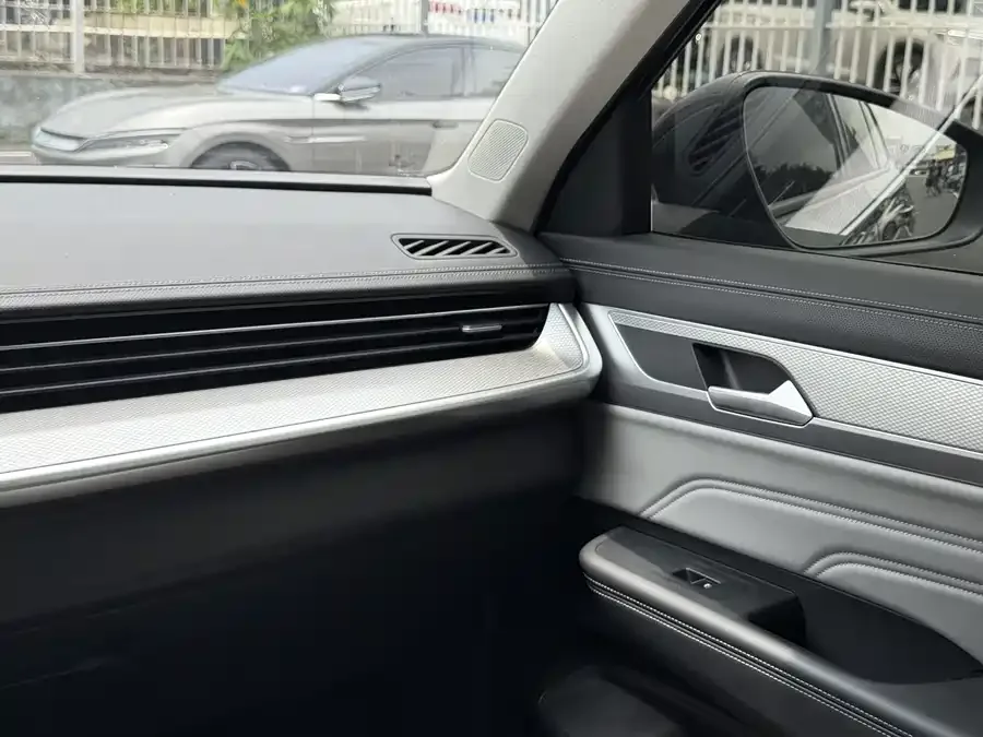 Volkswagen Tavendor 2023 Lanxun 380TSI 4WD R-Line Touring Edition 2023 — миниатюра 5