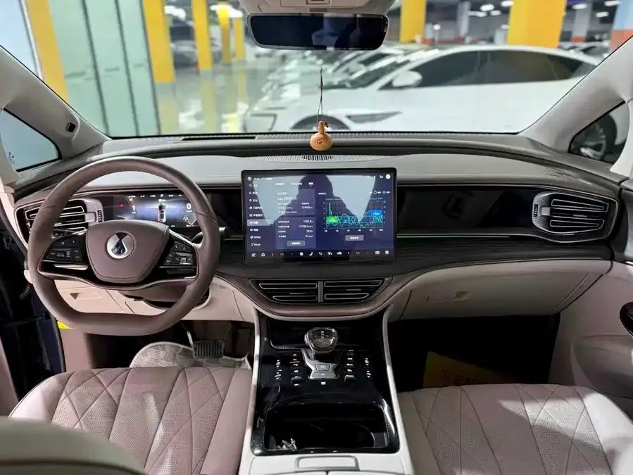 BYD D9 BYD D9 2022 DM-i 970 4WD Flagship Model 2023 — миниатюра 4
