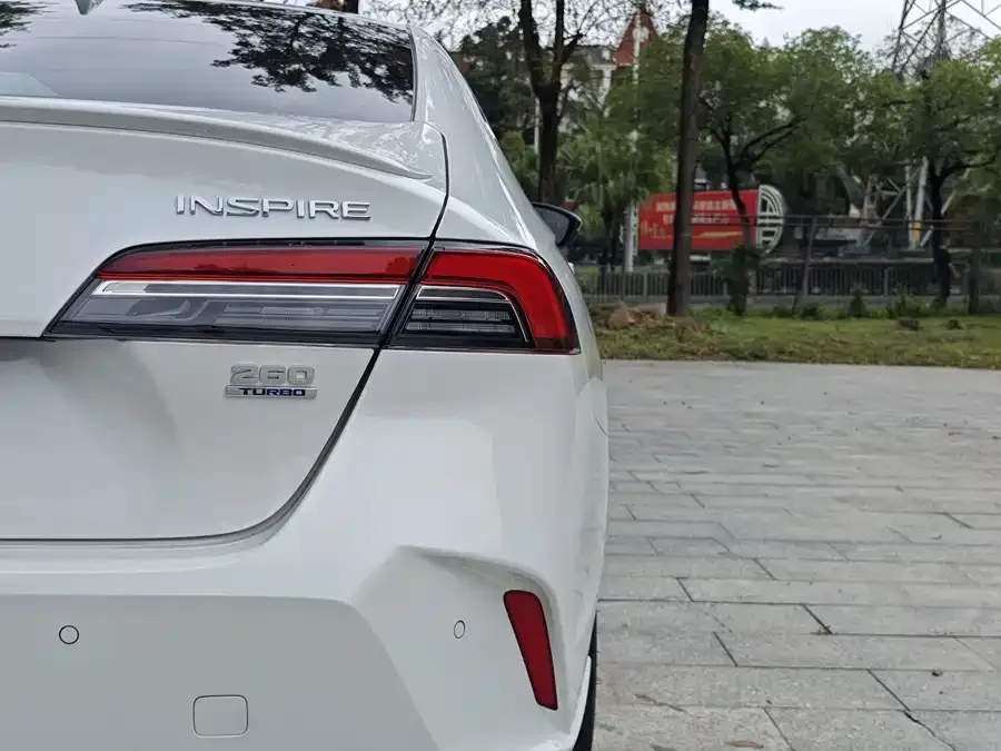 Honda Inspire Insignia 2025 260TURBO Fine Edition 2025 — миниатюра 3