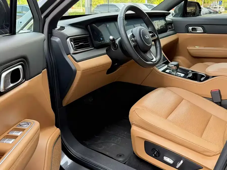 Li Xiang One Ideal ONE 2021 extended range 6-seater version 2022 — миниатюра 4