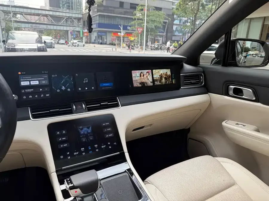 Li Xiang One Ideal ONE 2021 extended range 6-seater version 2023 — миниатюра 3