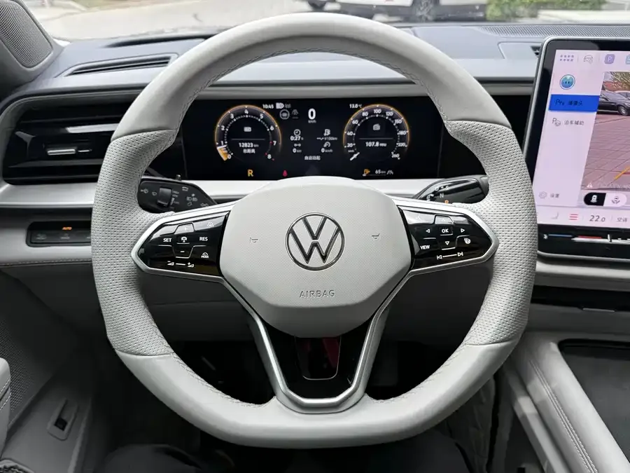 Volkswagen Teramont 2025 Touron Pro 450TSI 4WD Vertical and Horizontal Edition 2025 — миниатюра 4