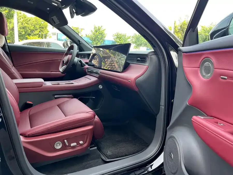 Hongqi HS6 PHEV Hongqi HS6 PHEV 2026 Model 240 Intelligent Hybrid 2026 — миниатюра 4