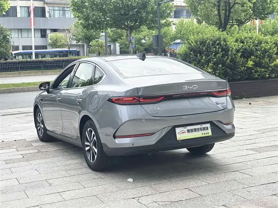BYD Qin PLUS Qin PLUS 2025 DM-i Intelligent Driving Edition 55KM Beyond Edition 2025 — миниатюра 3