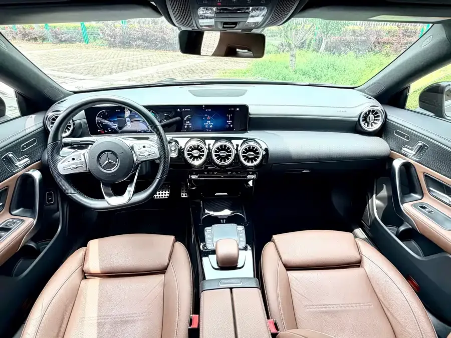 Mercedes-Benz CLA-Class 2022 Mercedes-Benz CLA (Imported) CLA 260 4MATIC 2022 — миниатюра 4