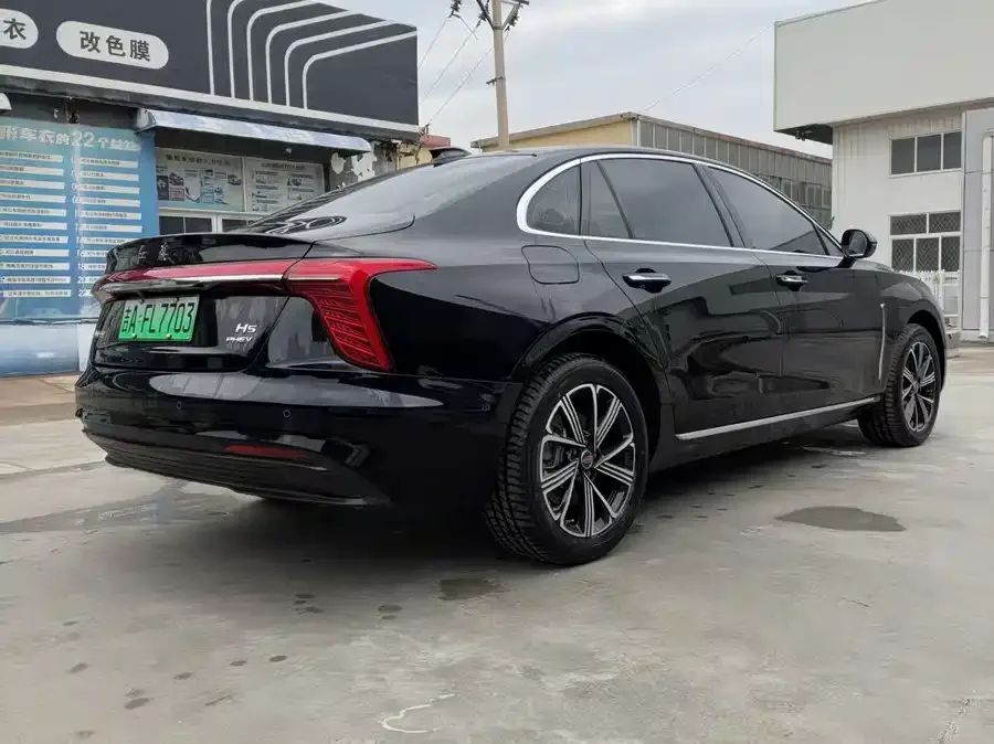 Hongqi H5 PHEV Hongqi H5 PHEV 2025 130 Super Hybrid Edition 2025 — миниатюра 2