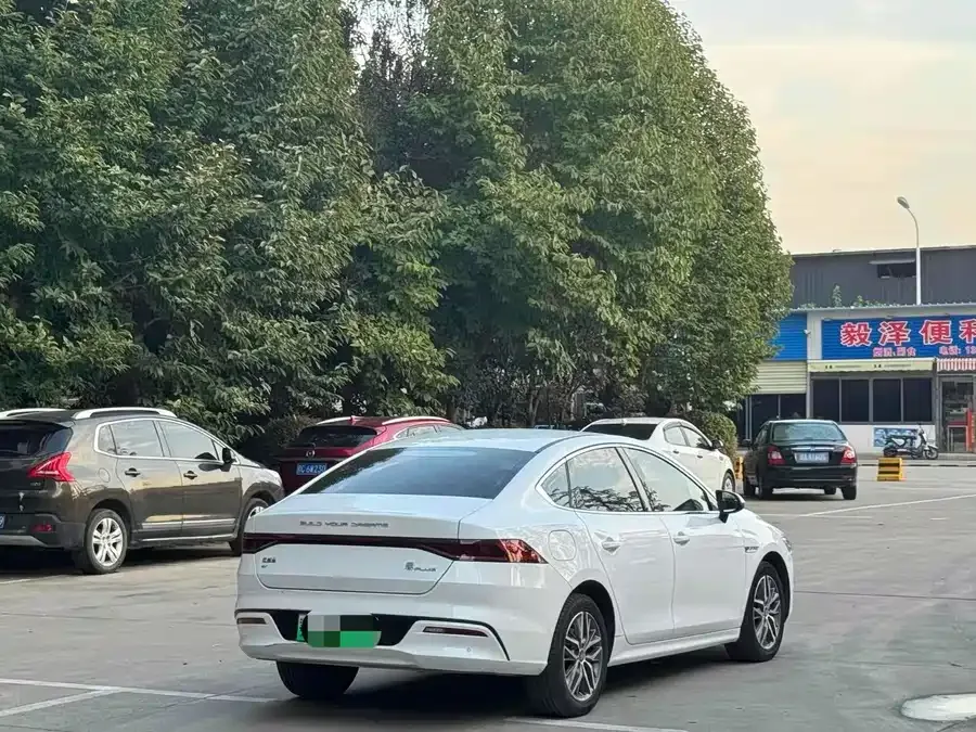BYD Qin PLUS Qin PLUS 2024 Honor Edition EV 510KM Beyond Edition 2024 — миниатюра 3