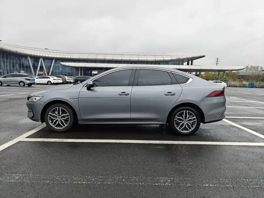 BYD Qin PLUS Qin PLUS 2023 Champion Edition EV 420KM Beyond Edition 2023 — миниатюра 5