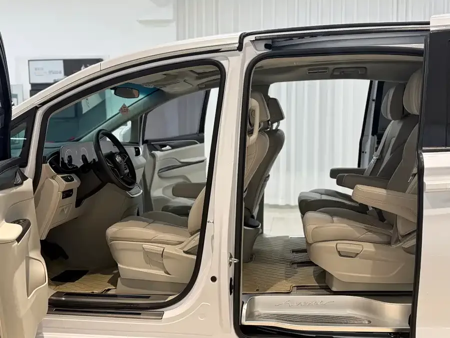 Buick GL8 2022 ES Lu Zun 653T Comfort Edition 2022 — миниатюра 4